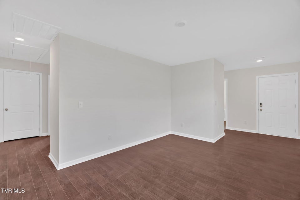 Photo #5: 349 Arrowhead Drive