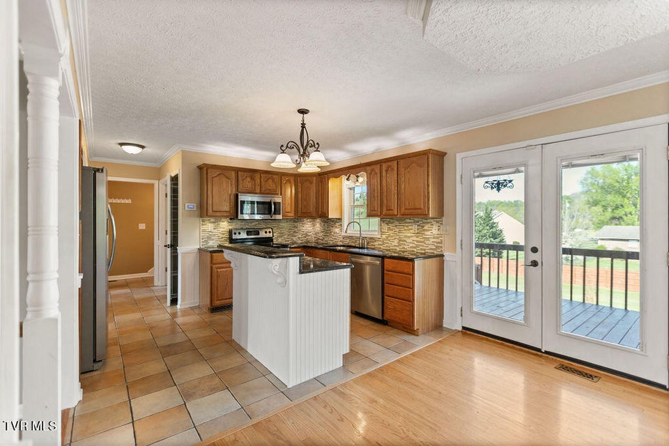 Photo #10: 248 Wiltshire Drive