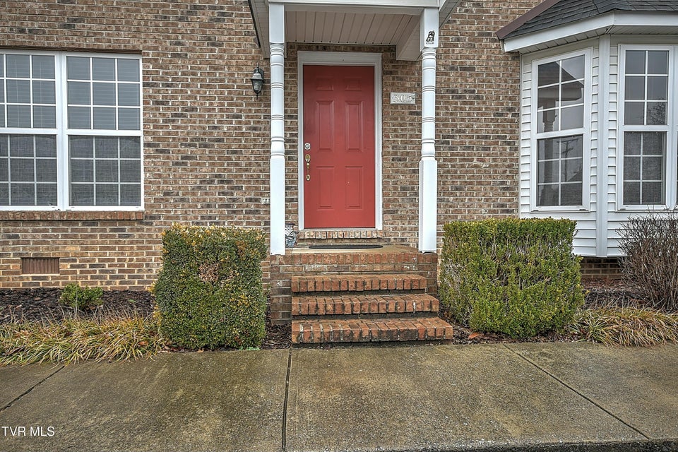 Photo #3: 305 Waterford Court