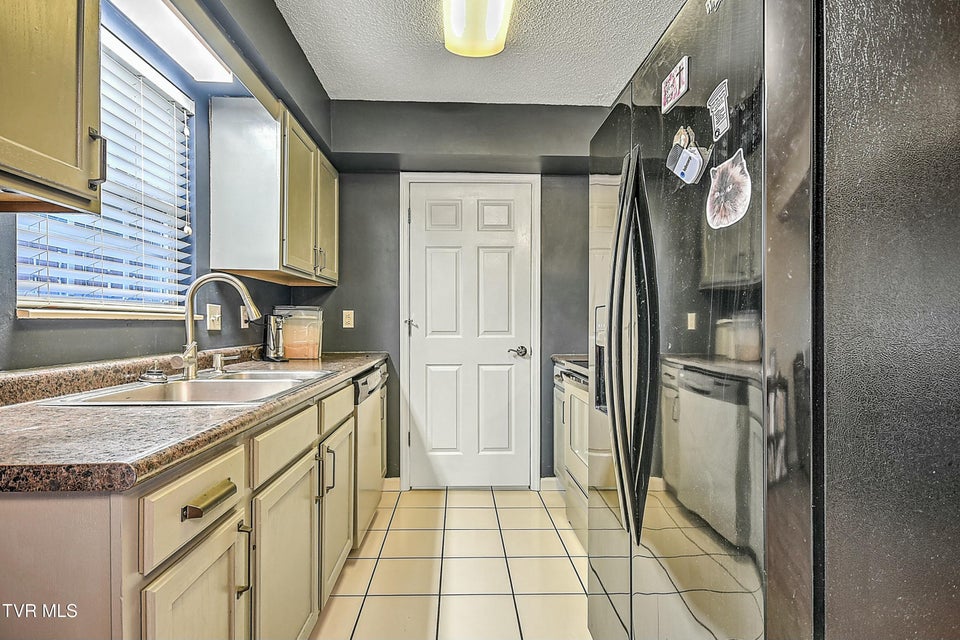 Photo #13: 305 Waterford Court
