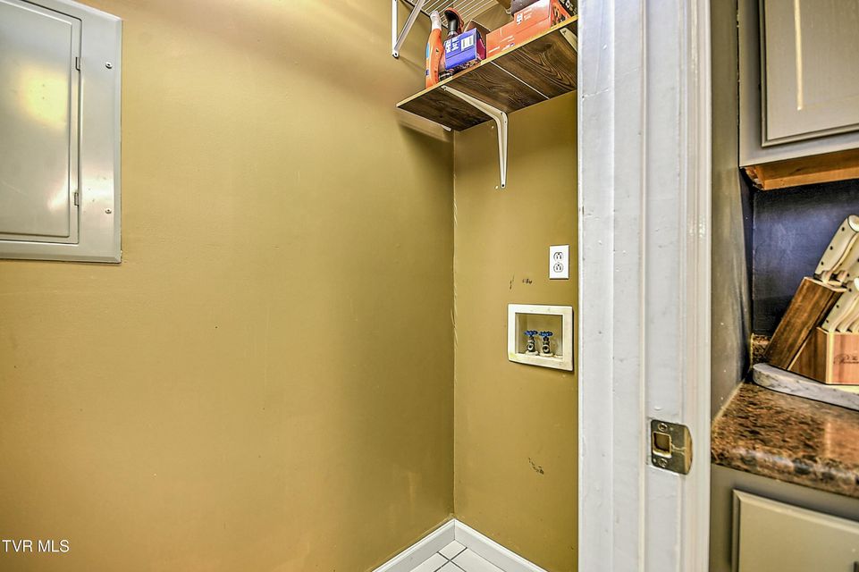Photo #17: 305 Waterford Court