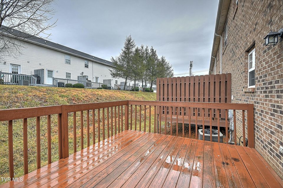 Photo #33: 305 Waterford Court