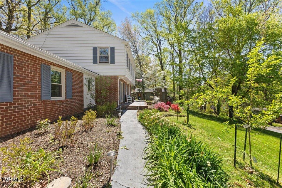 Photo #4: 302 Hillside Road Road