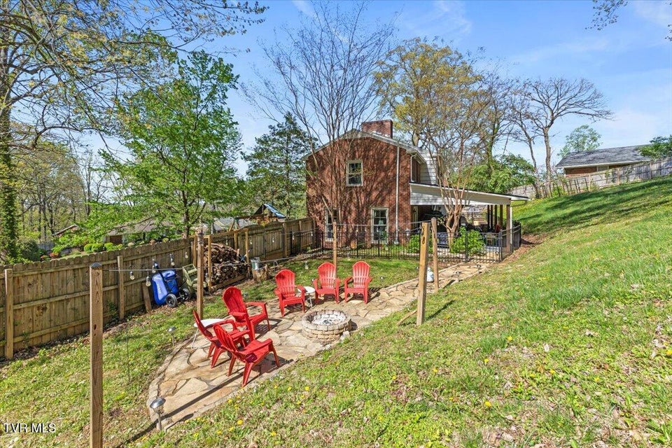 Photo #51: 302 Hillside Road Road
