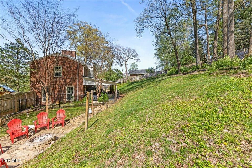 Photo #52: 302 Hillside Road Road