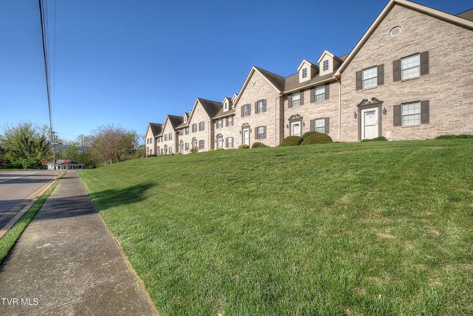 Photo #3: 820 Liberty Bell Boulevard