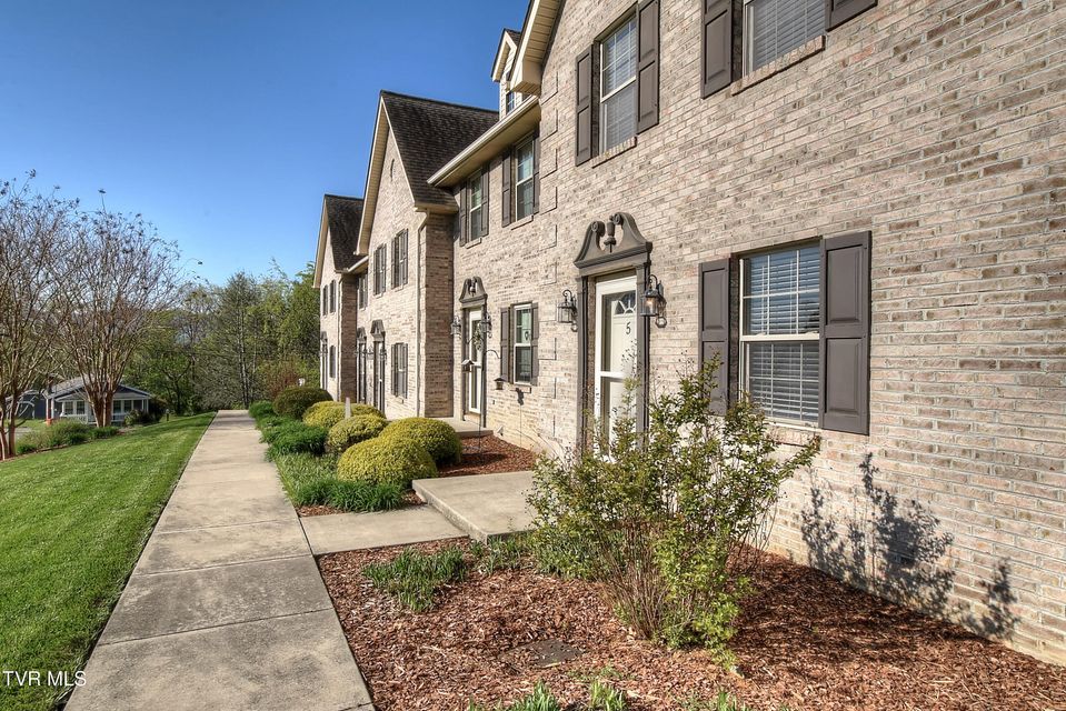 Photo #5: 820 Liberty Bell Boulevard