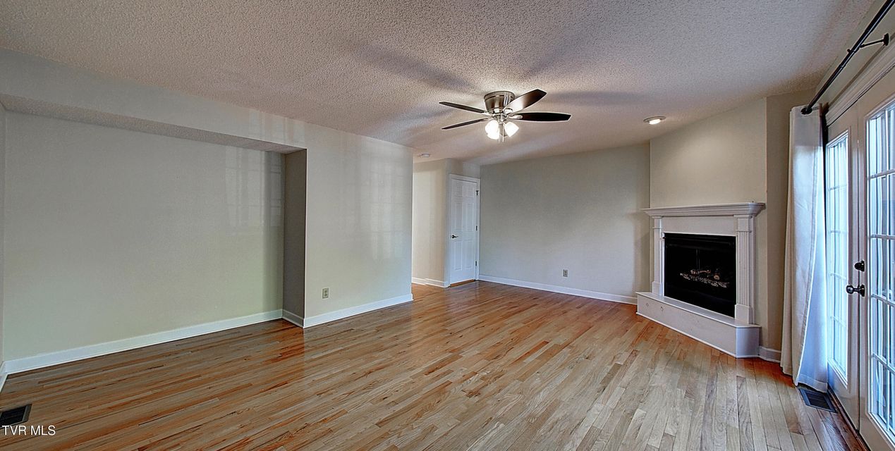 Photo #13: 820 Liberty Bell Boulevard