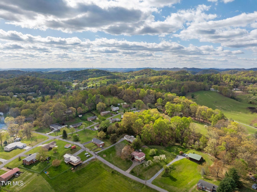 Photo #2: 1606 Sky View Drive