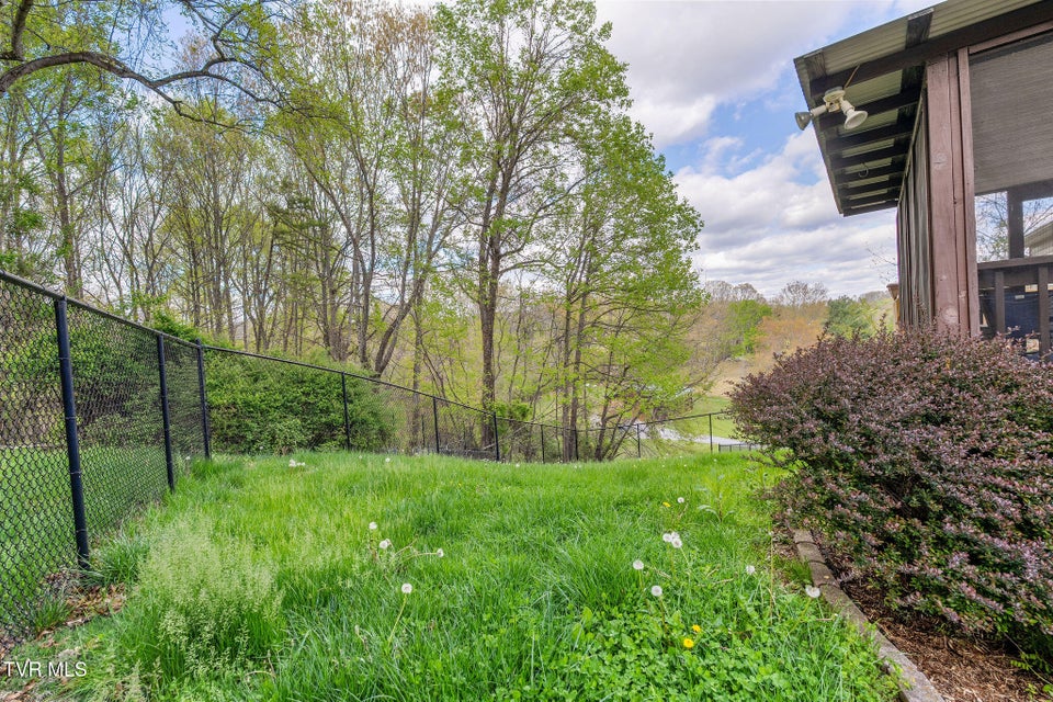 Photo #14: 1606 Sky View Drive