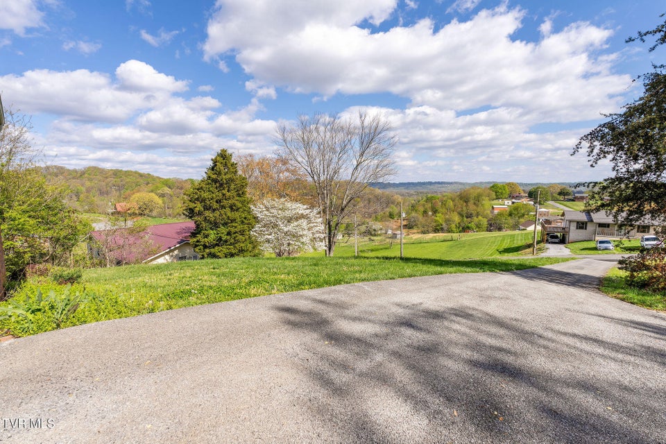 Photo #9: 1606 Sky View Drive