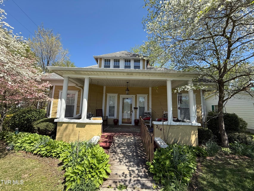 Photo #2: 214 Sycamore Street