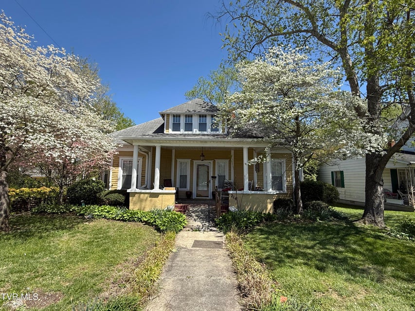 Photo #3: 214 Sycamore Street