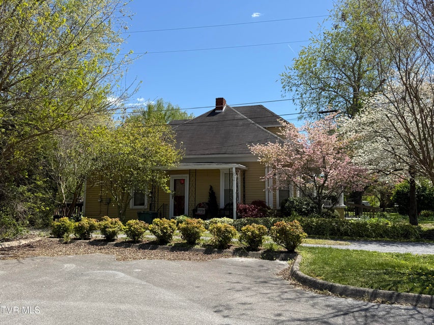Photo #8: 214 Sycamore Street
