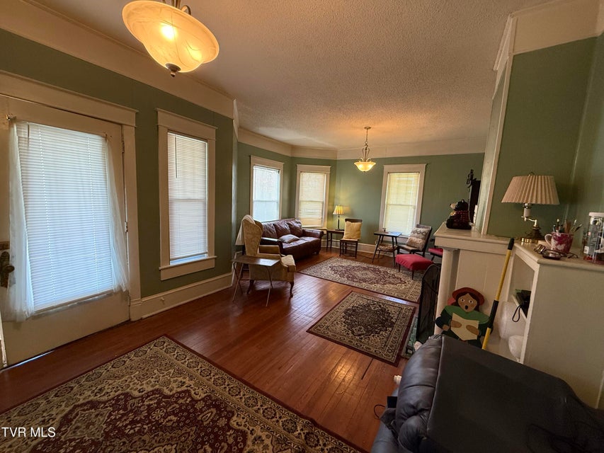 Photo #9: 214 Sycamore Street
