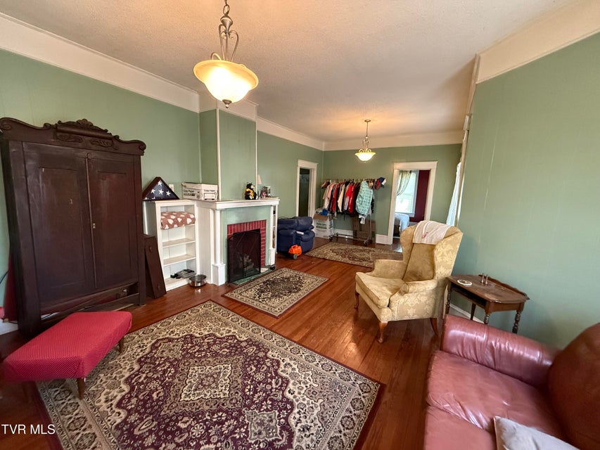 Photo #11: 214 Sycamore Street