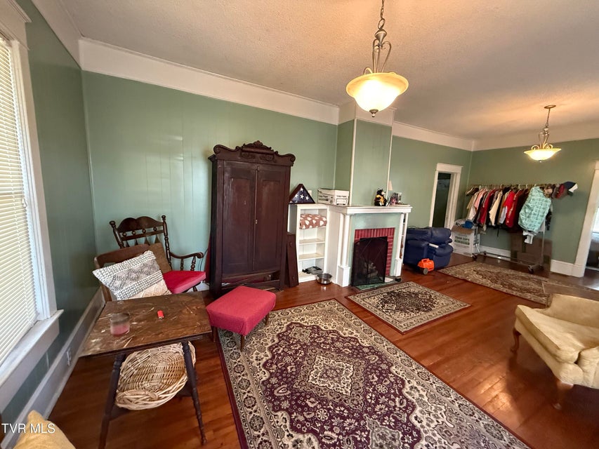 Photo #12: 214 Sycamore Street