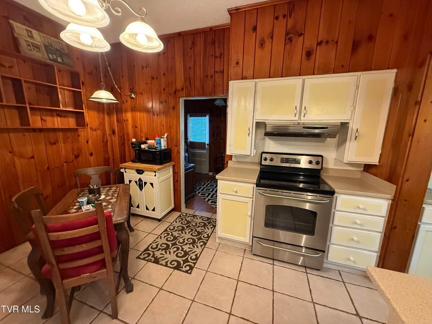 Photo #18: 214 Sycamore Street