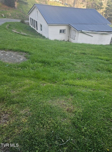 Photo #17: 109 Chestnut Avenue