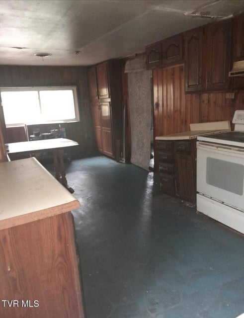 Photo #5: 109 Chestnut Avenue