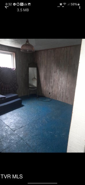 Photo #8: 109 Chestnut Avenue