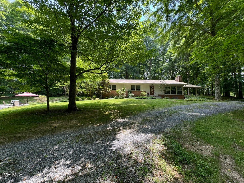 Photo #4: 355 Holston Drive