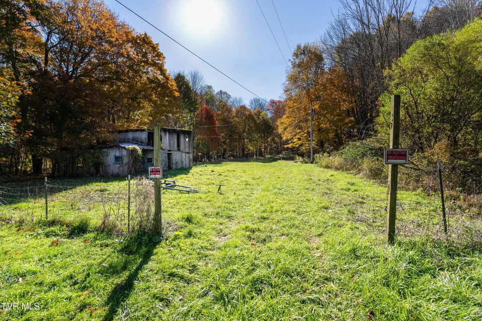 Photo #5: 140 Doe Lane