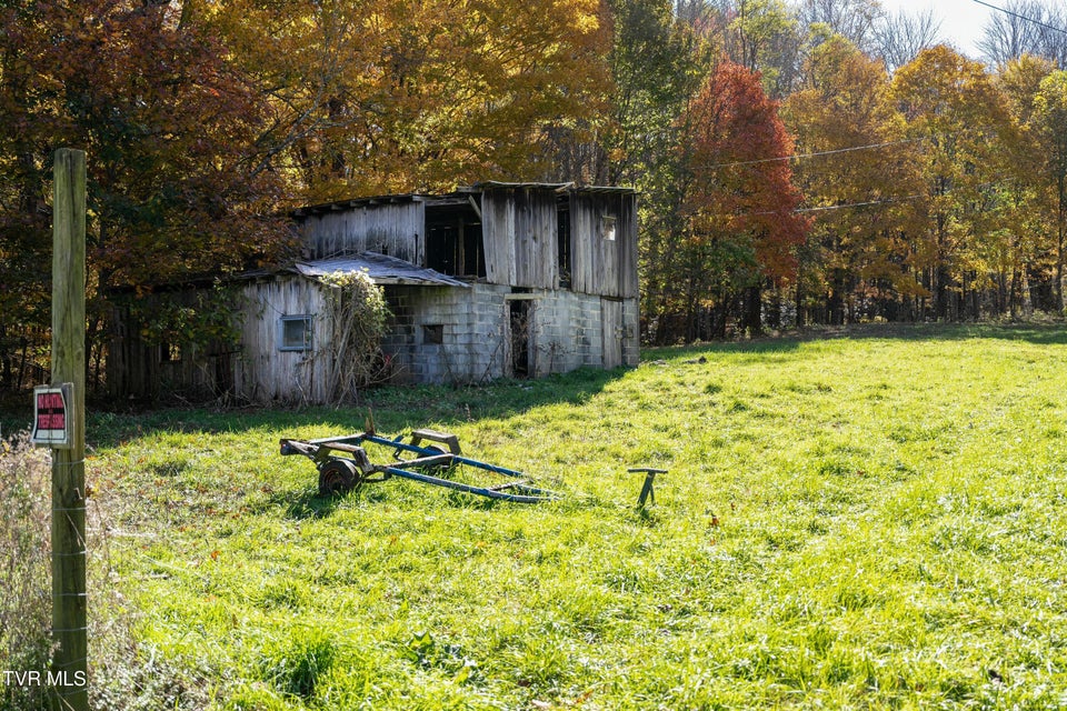 Photo #6: 140 Doe Lane
