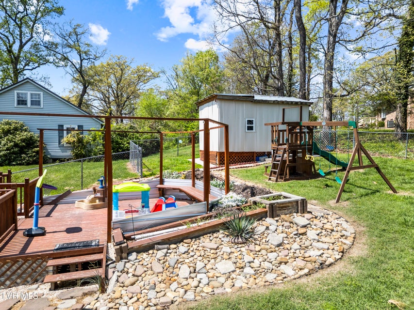 Photo #30: 207 Dogwood Drive