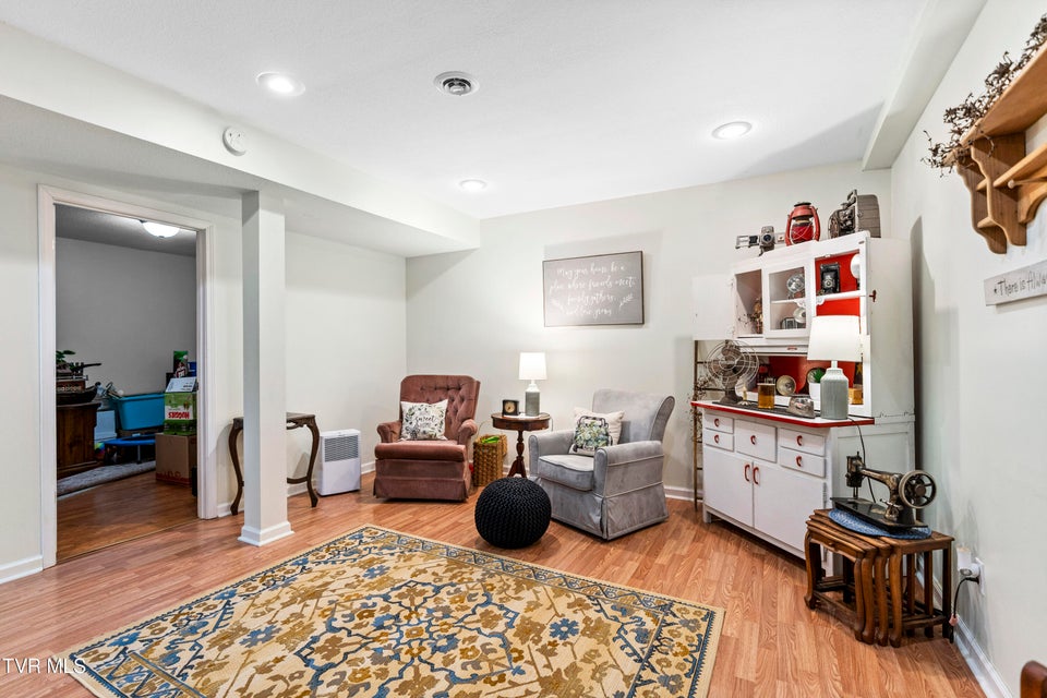 Photo #18: 207 Dogwood Drive