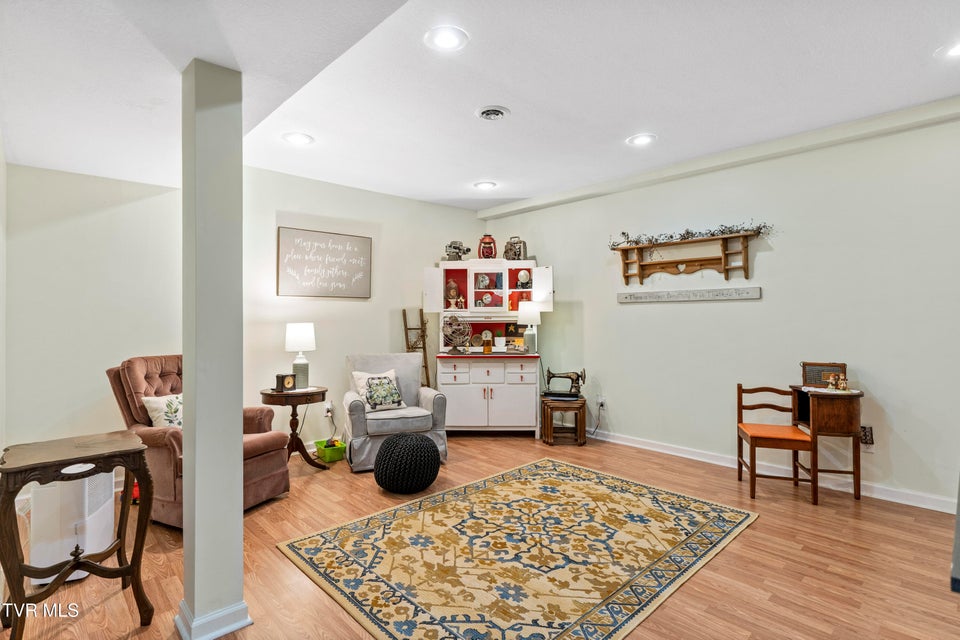 Photo #17: 207 Dogwood Drive