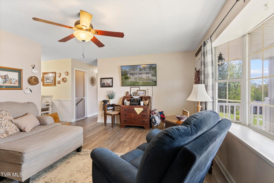 Photo #4: 207 Dogwood Drive
