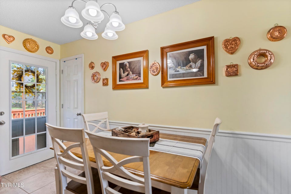 Photo #7: 207 Dogwood Drive