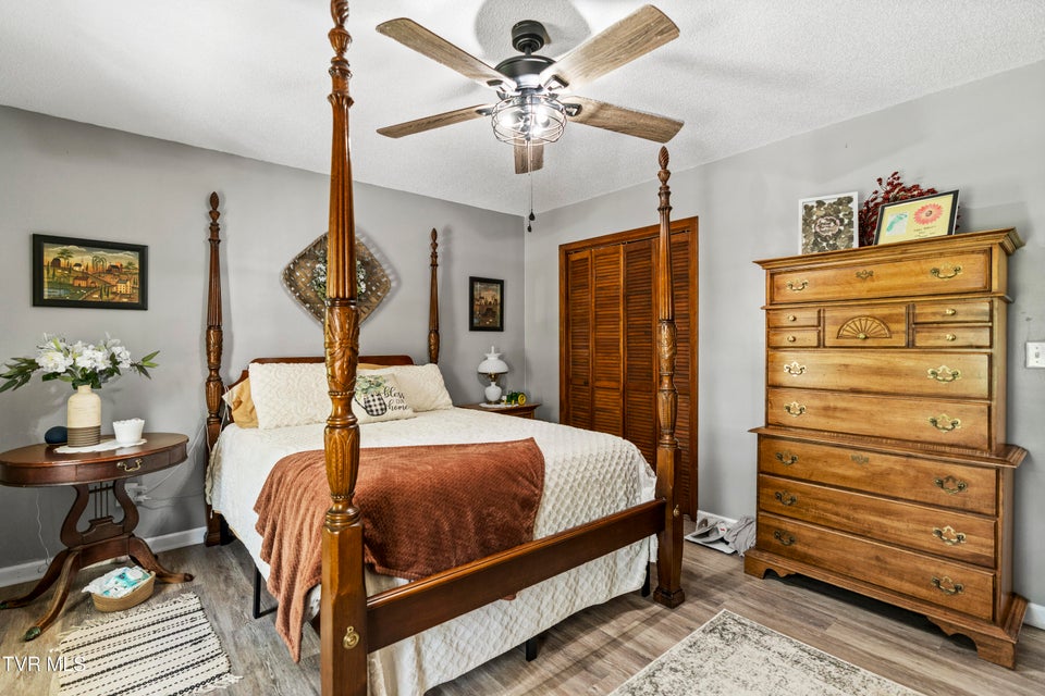 Photo #15: 207 Dogwood Drive