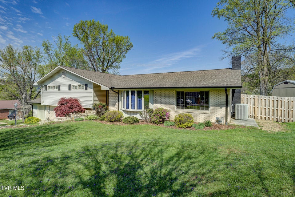 Photo #3: 204 Luttrell Street