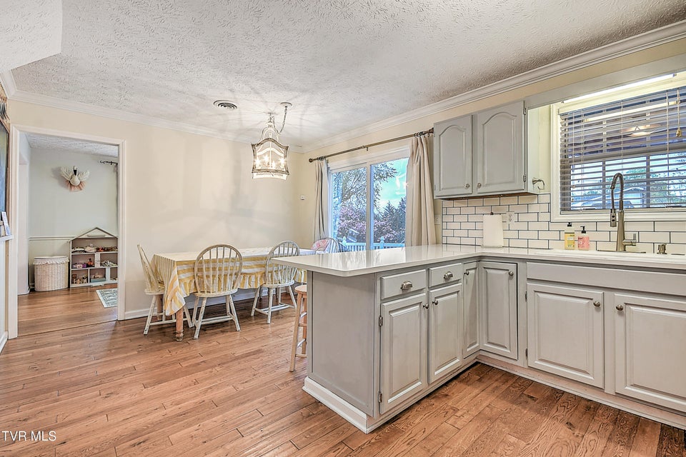 Photo #18: 3700 Deepwood Drive
