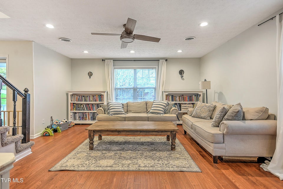 Photo #8: 3700 Deepwood Drive