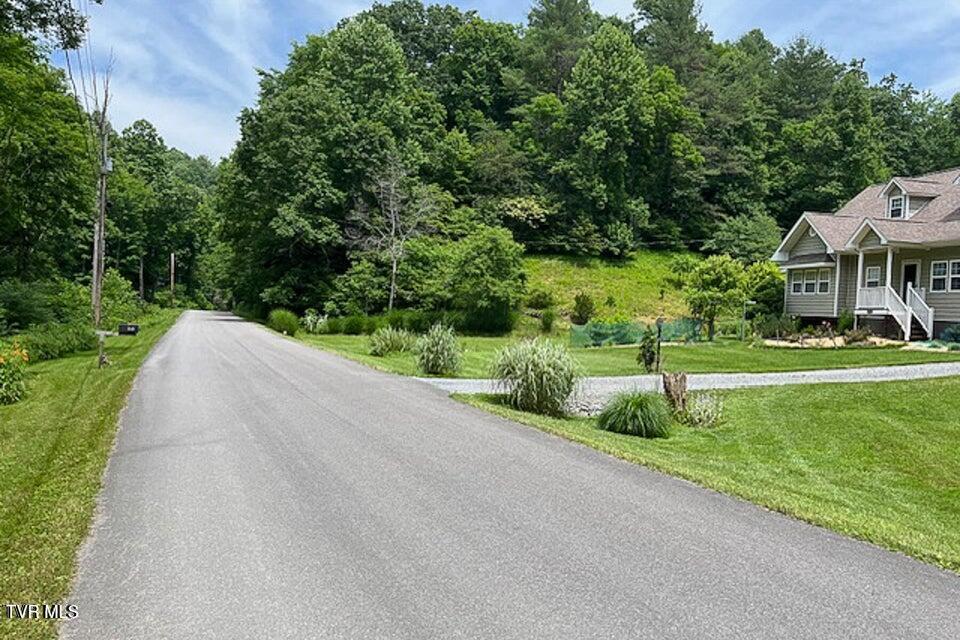Photo #42: 7519 Wolf Run Road