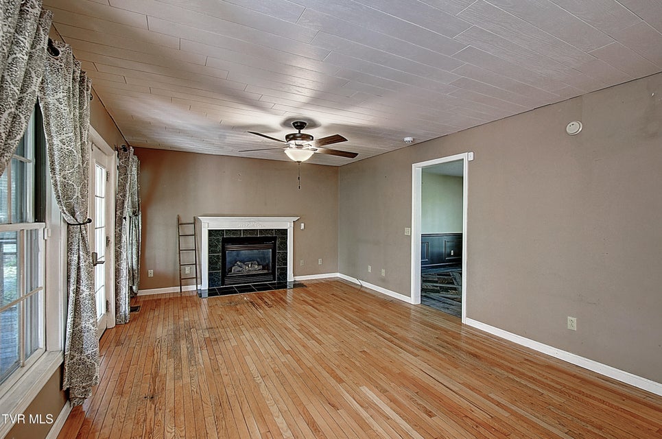 Photo #13: 455 Carlton Road