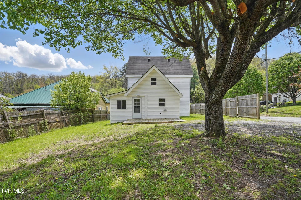 Photo #5: 1133 Hill Street
