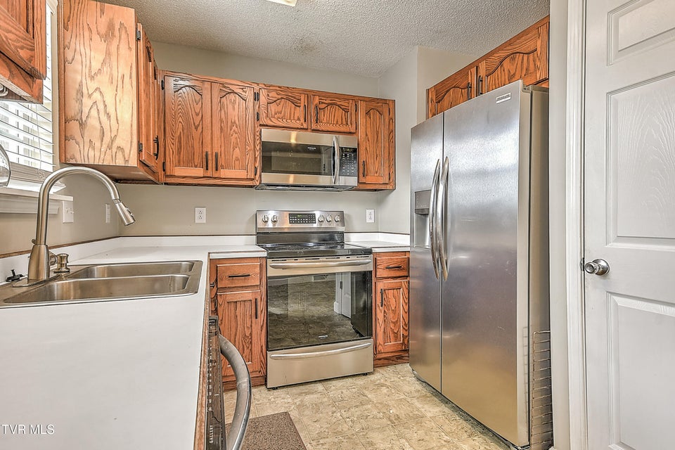 Photo #15: 12 Pepper Ridge Court