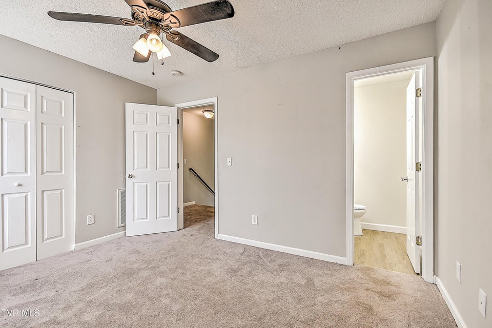 Photo #20: 12 Pepper Ridge Court