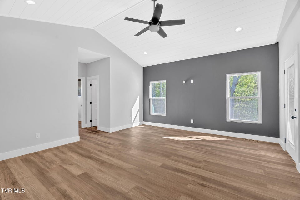 Photo #14: 964 Deerwood Drive
