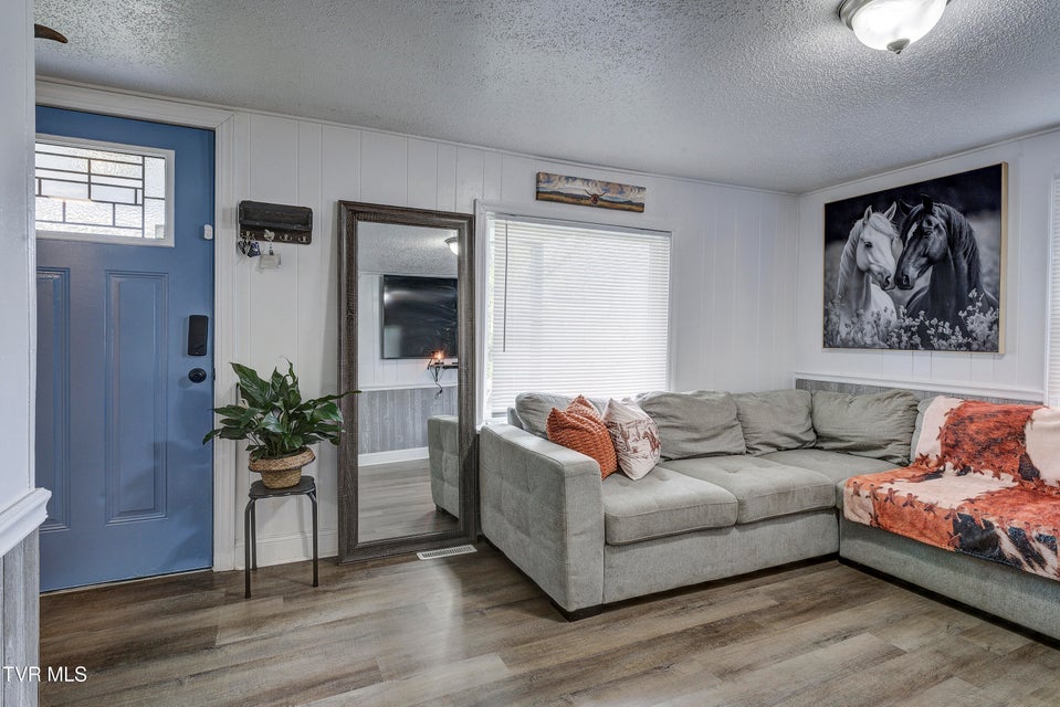 Photo #6: 1712 Mcgee Street