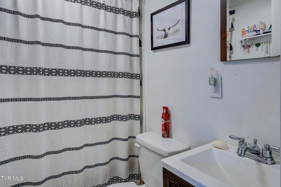 Photo #8: 1712 Mcgee Street