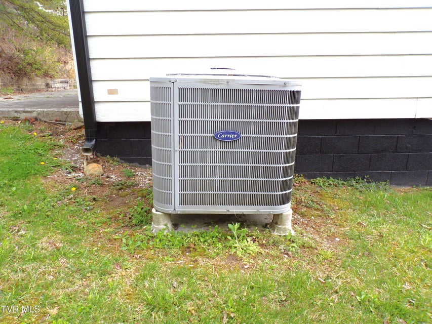Photo #6: 3500 Glen Echo Drive
