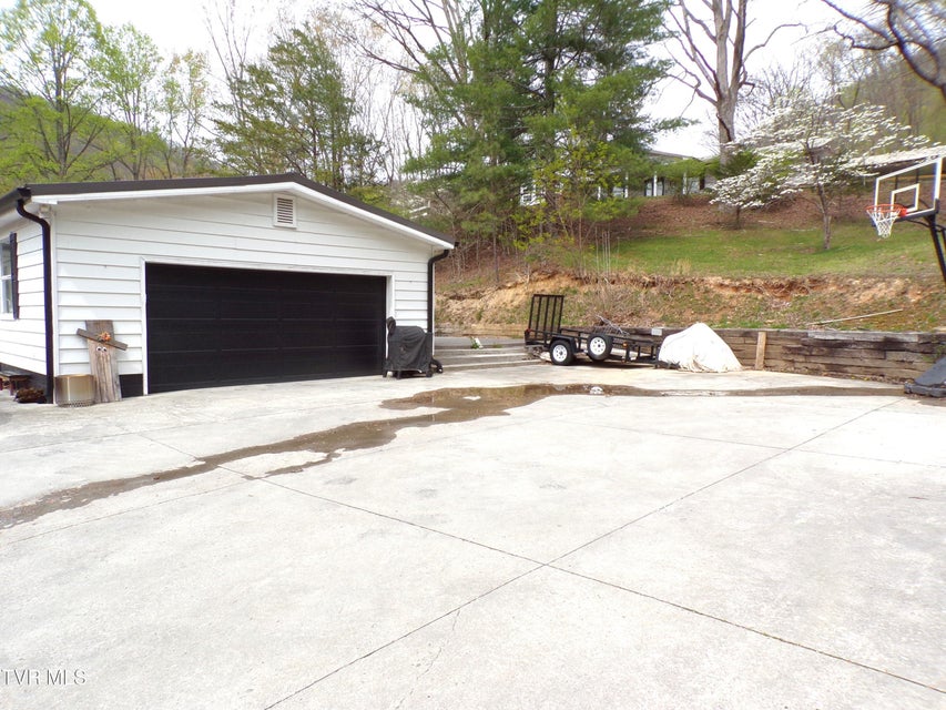 Photo #2: 3500 Glen Echo Drive