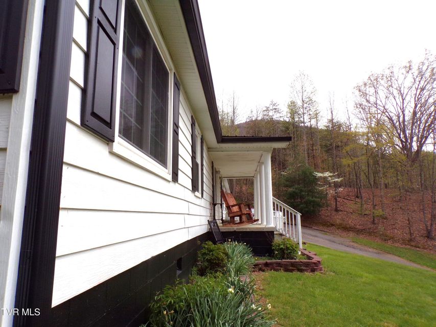 Photo #7: 3500 Glen Echo Drive