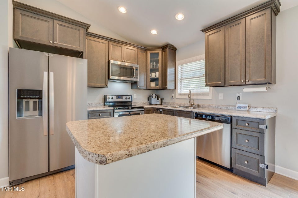 Photo #9: 5017 Aberlea Place