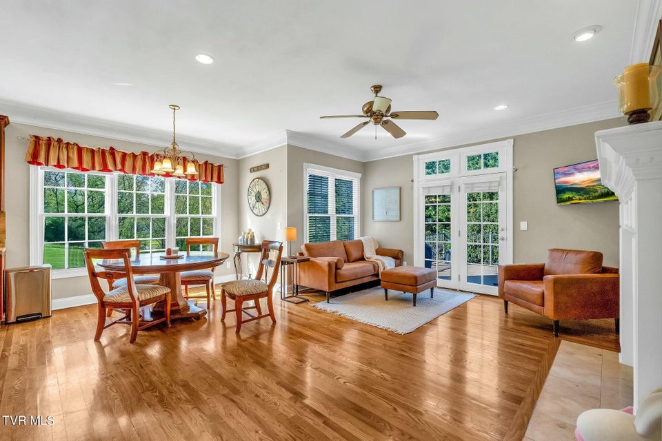 Photo #16: 108 Ridgetop Drive Drive